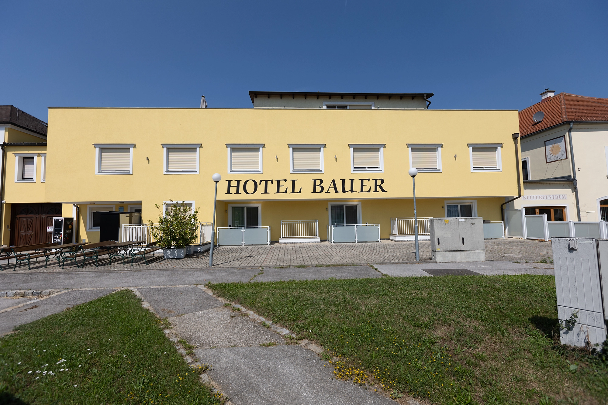 Portfolio: Hotel Bauer Außenansicht Portfolio: Hotel Bauer Außenansicht